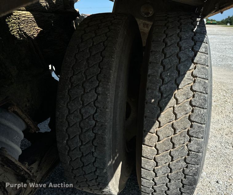 image for item OG9630 1998 Ford  LT8500 ready mix truck