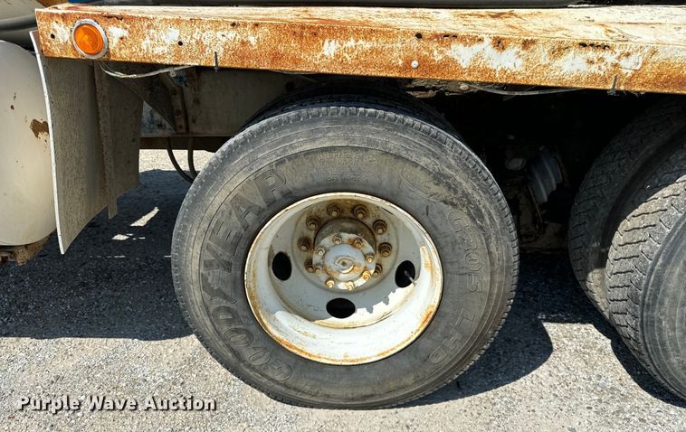 image for item OG9630 1998 Ford  LT8500 ready mix truck