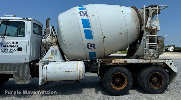 image for item OG9631 1997 Ford  LT8000 ready mix truck