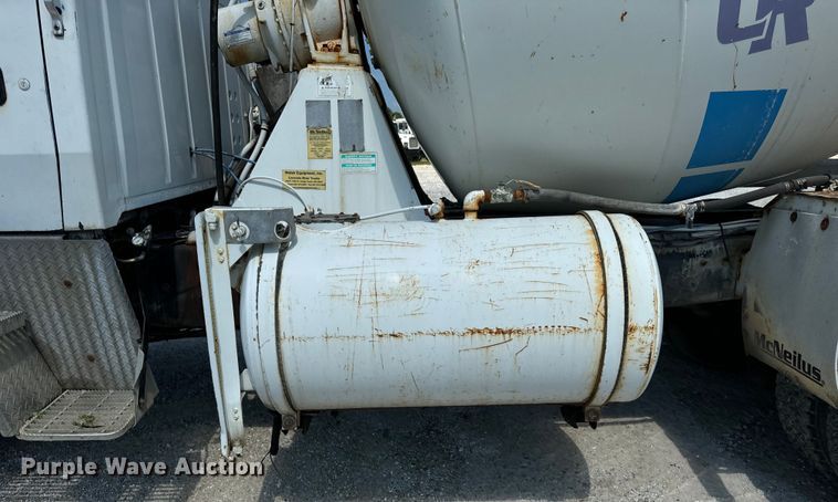 image for item OG9631 1997 Ford  LT8000 ready mix truck