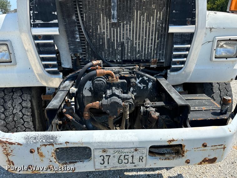 image for item OG9631 1997 Ford  LT8000 ready mix truck