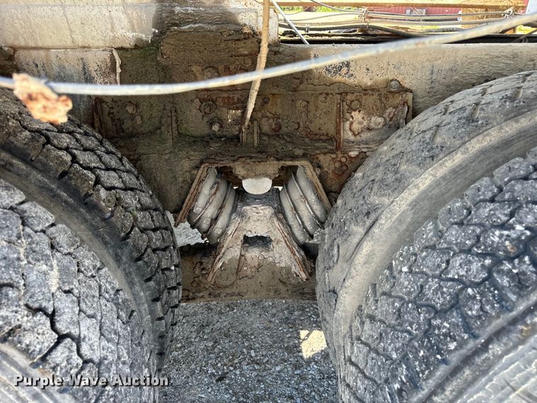 image for item OG9631 1997 Ford  LT8000 ready mix truck