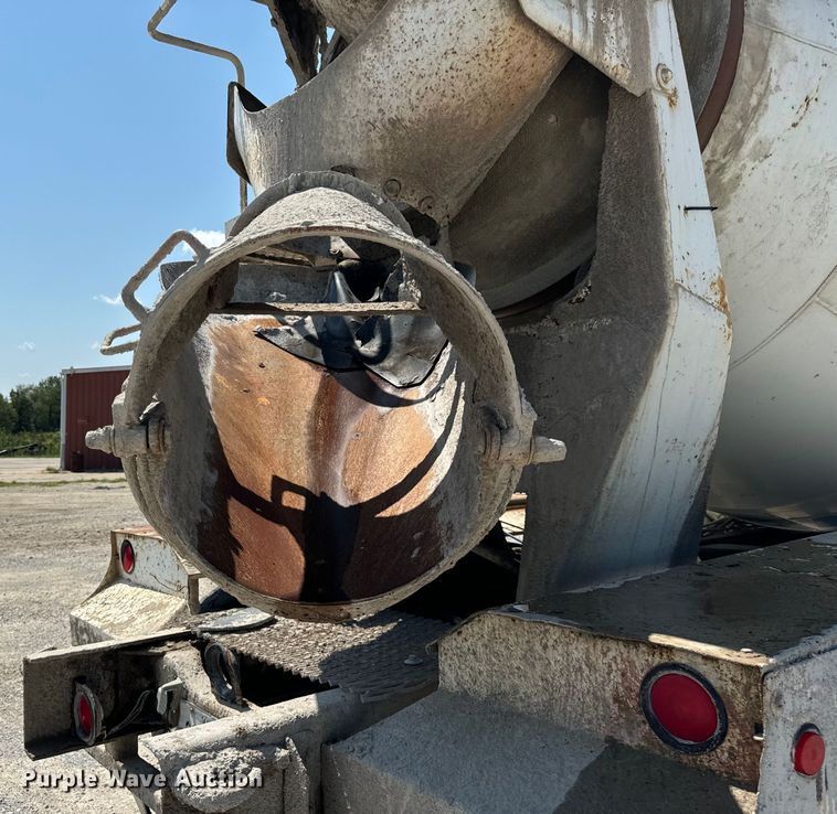 image for item OG9631 1997 Ford  LT8000 ready mix truck