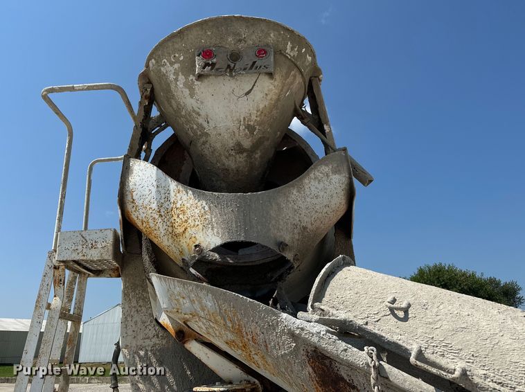 image for item OG9631 1997 Ford  LT8000 ready mix truck