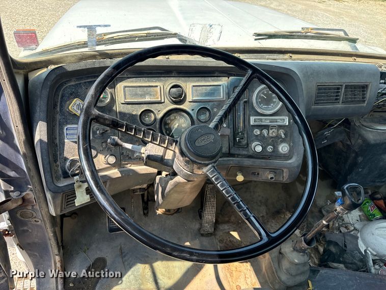 image for item OG9631 1997 Ford  LT8000 ready mix truck