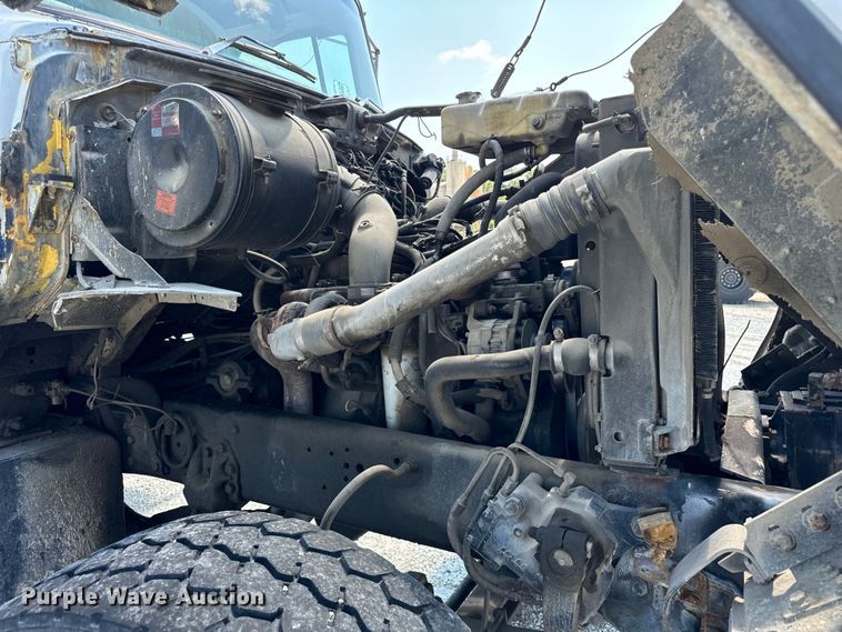 image for item OG9631 1997 Ford  LT8000 ready mix truck