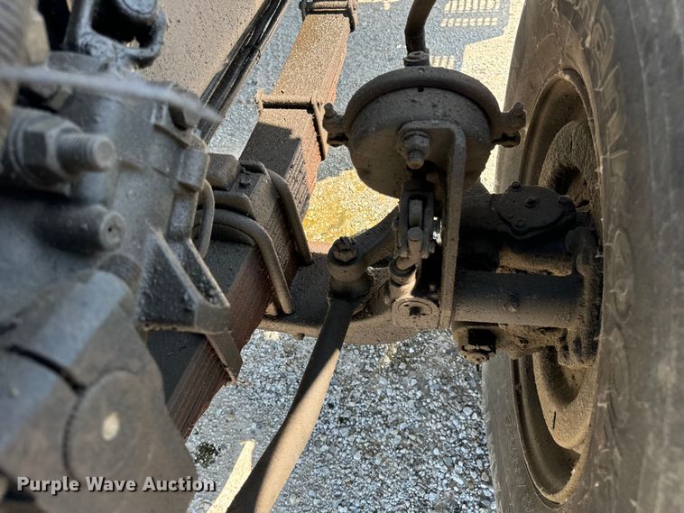 image for item OG9631 1997 Ford  LT8000 ready mix truck