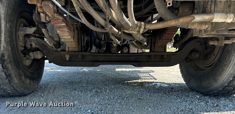 image for item OG9631 1997 Ford  LT8000 ready mix truck