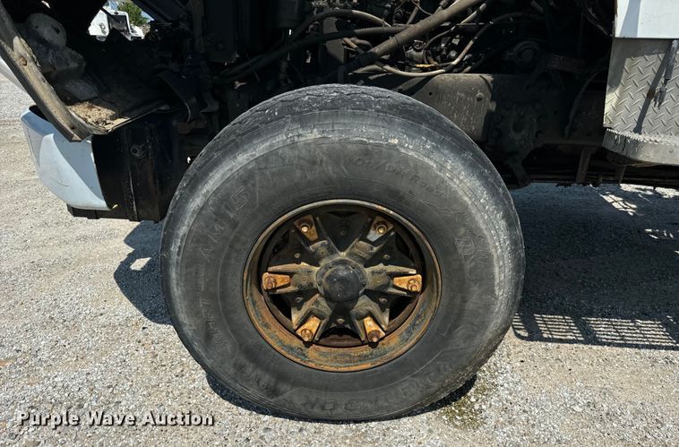 image for item OG9631 1997 Ford  LT8000 ready mix truck