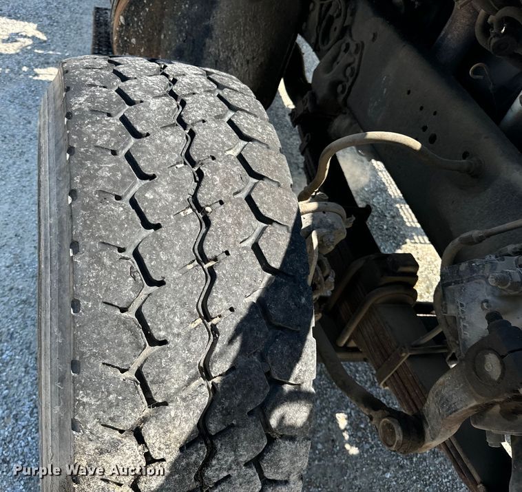 image for item OG9631 1997 Ford  LT8000 ready mix truck