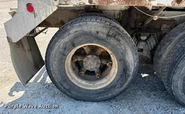 image for item OG9631 1997 Ford  LT8000 ready mix truck