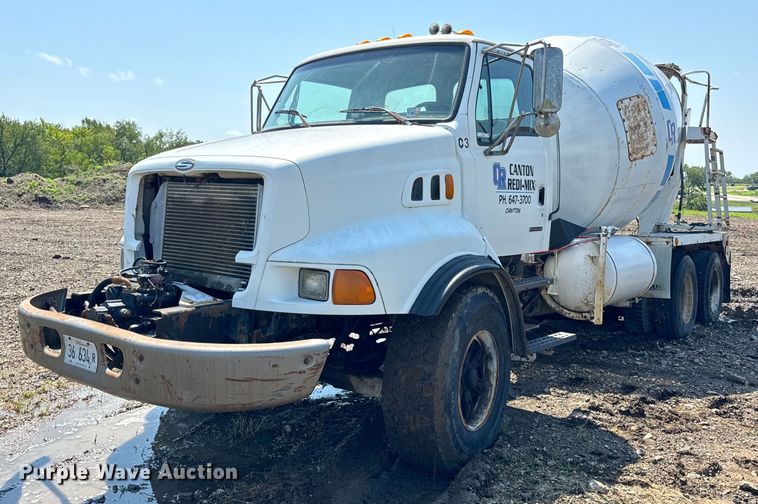 image for item OG9632 1999 Sterling  LT8513 ready mix truck