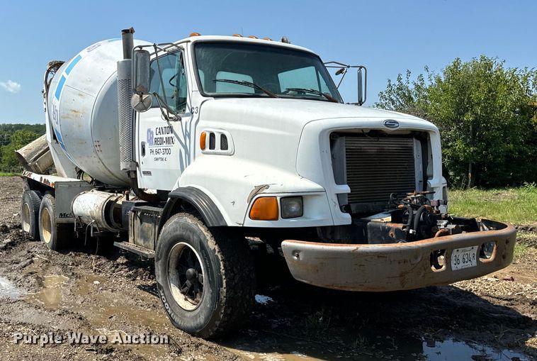 image for item OG9632 1999 Sterling  LT8513 ready mix truck