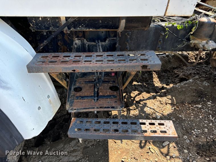 image for item OG9632 1999 Sterling  LT8513 ready mix truck