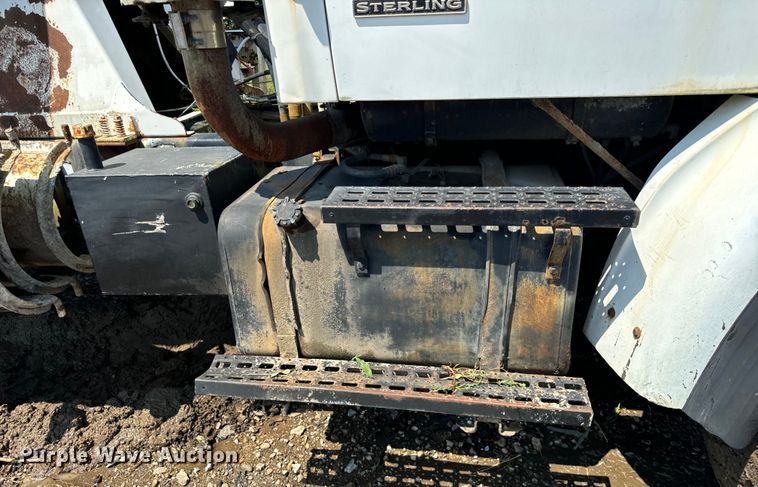 image for item OG9632 1999 Sterling  LT8513 ready mix truck