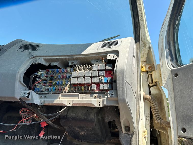 image for item OG9632 1999 Sterling  LT8513 ready mix truck