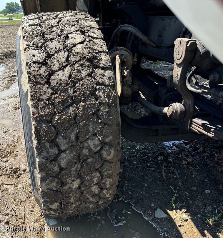 image for item OG9632 1999 Sterling  LT8513 ready mix truck