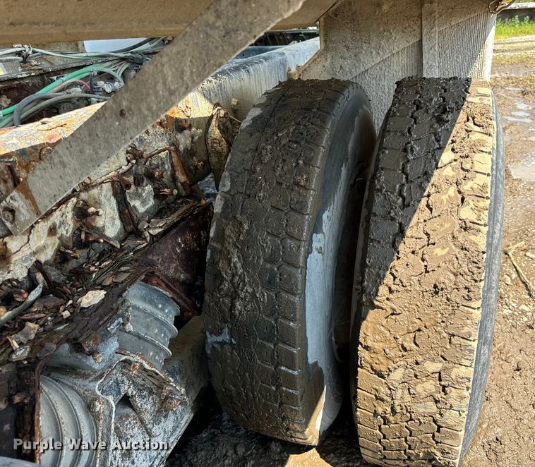 image for item OG9632 1999 Sterling  LT8513 ready mix truck