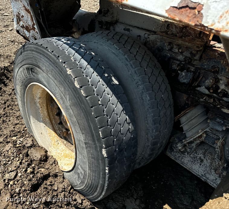 image for item OG9632 1999 Sterling  LT8513 ready mix truck