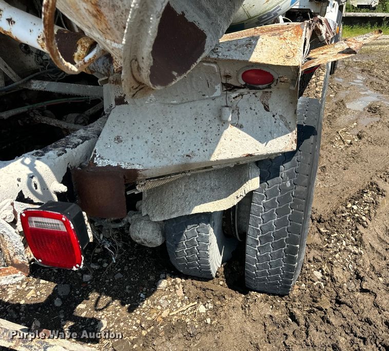 image for item OG9632 1999 Sterling  LT8513 ready mix truck