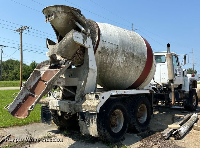 image for item OG9633 1994 Ford LT8000 ready mix truck