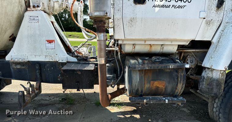 image for item OG9633 1994 Ford LT8000 ready mix truck