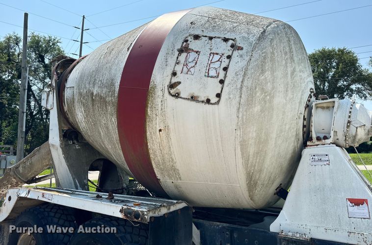 image for item OG9633 1994 Ford LT8000 ready mix truck