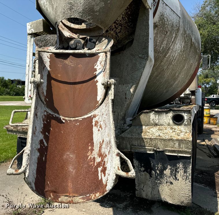 image for item OG9633 1994 Ford LT8000 ready mix truck