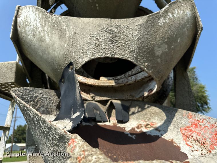 image for item OG9633 1994 Ford LT8000 ready mix truck