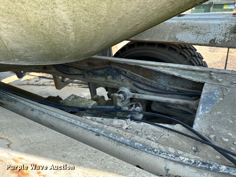 image for item OG9633 1994 Ford LT8000 ready mix truck