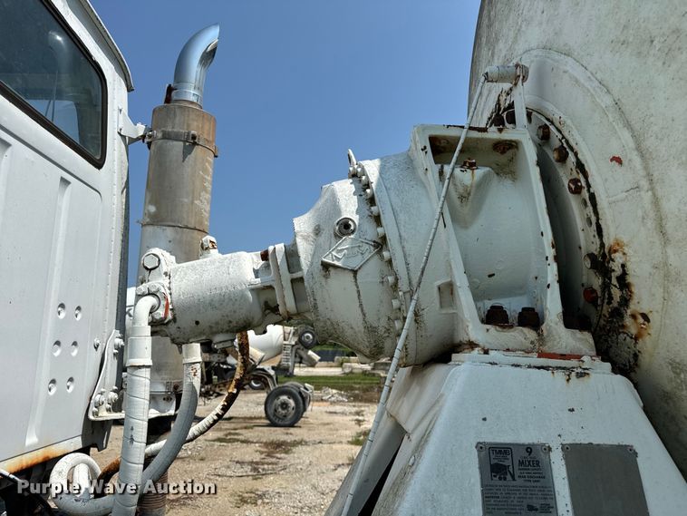 image for item OG9633 1994 Ford LT8000 ready mix truck