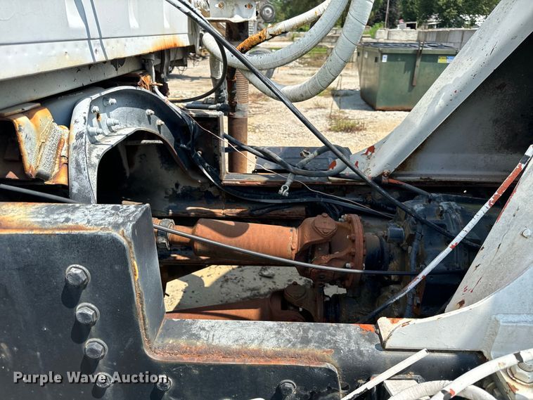 image for item OG9633 1994 Ford LT8000 ready mix truck