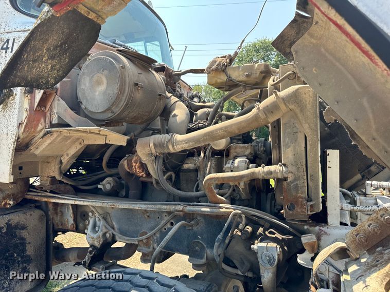 image for item OG9633 1994 Ford LT8000 ready mix truck