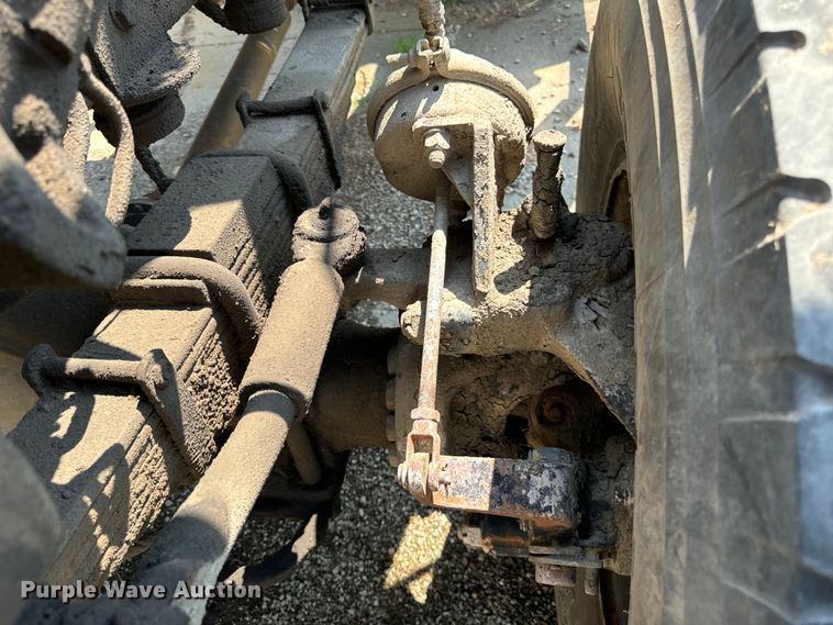 image for item OG9633 1994 Ford LT8000 ready mix truck