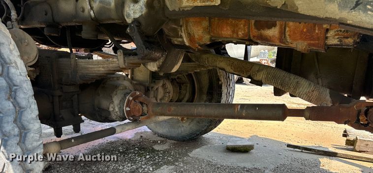 image for item OG9633 1994 Ford LT8000 ready mix truck