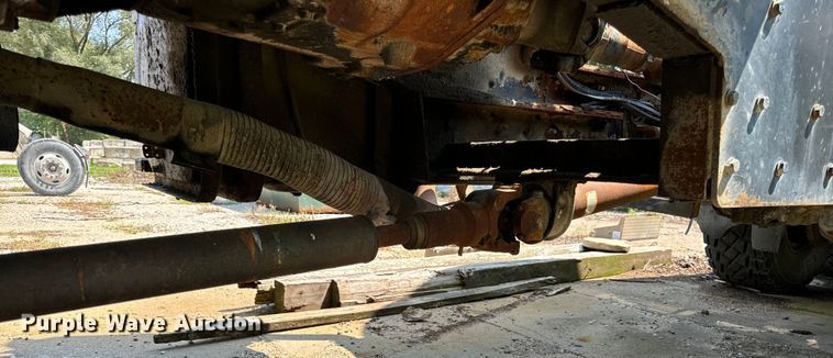 image for item OG9633 1994 Ford LT8000 ready mix truck