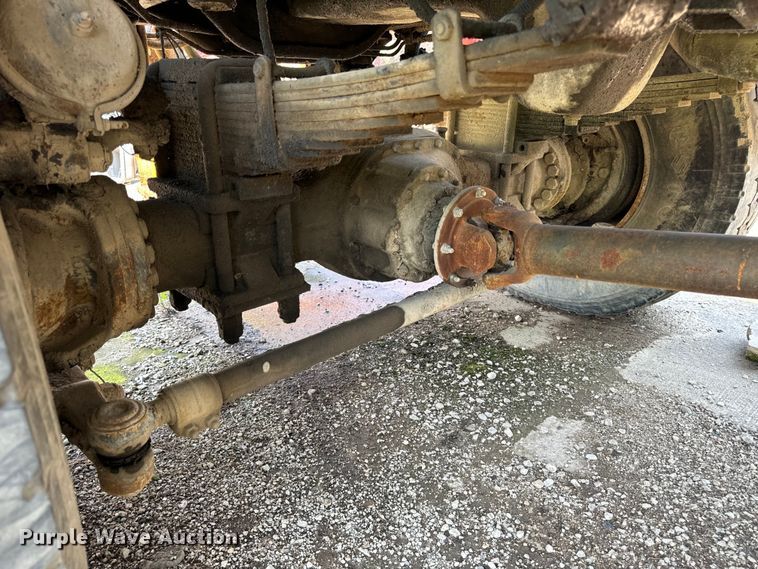 image for item OG9633 1994 Ford LT8000 ready mix truck