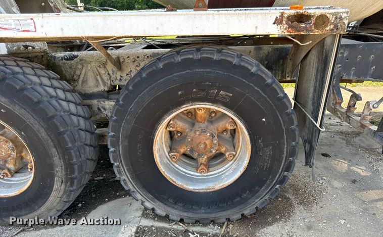 image for item OG9633 1994 Ford LT8000 ready mix truck