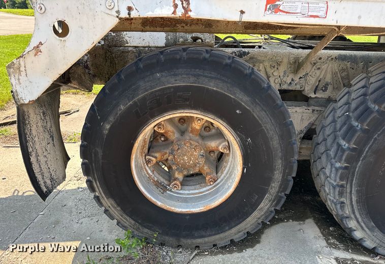 image for item OG9633 1994 Ford LT8000 ready mix truck