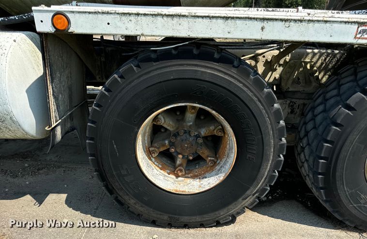 image for item OG9633 1994 Ford LT8000 ready mix truck