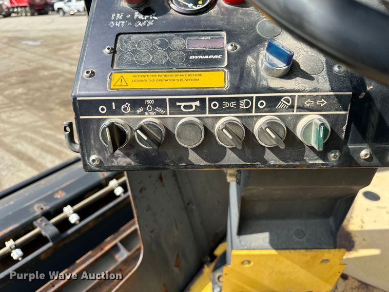 image for item OG9634 2003 Dynapac  CC722 double drum vibratory roller