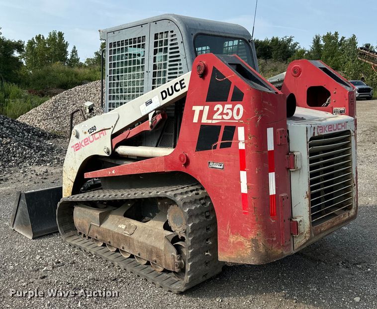 image for item OG9639 2009 Takeuchi TL250 tracked skid steer loader