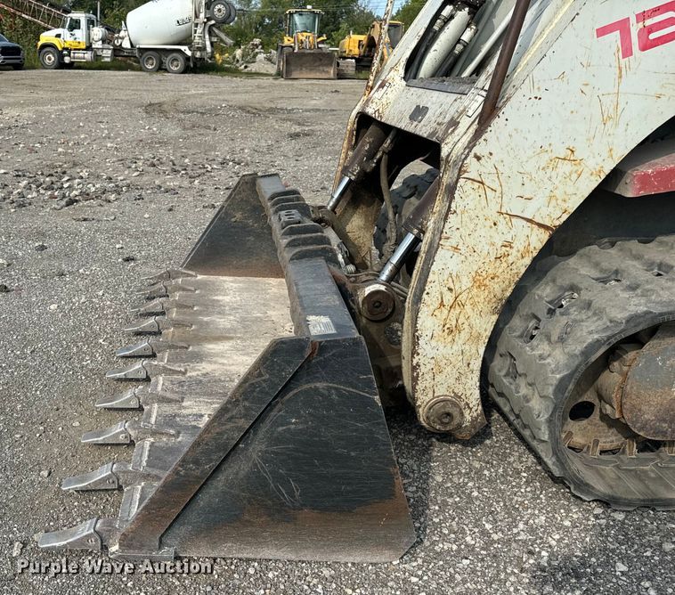 image for item OG9639 2009 Takeuchi TL250 tracked skid steer loader