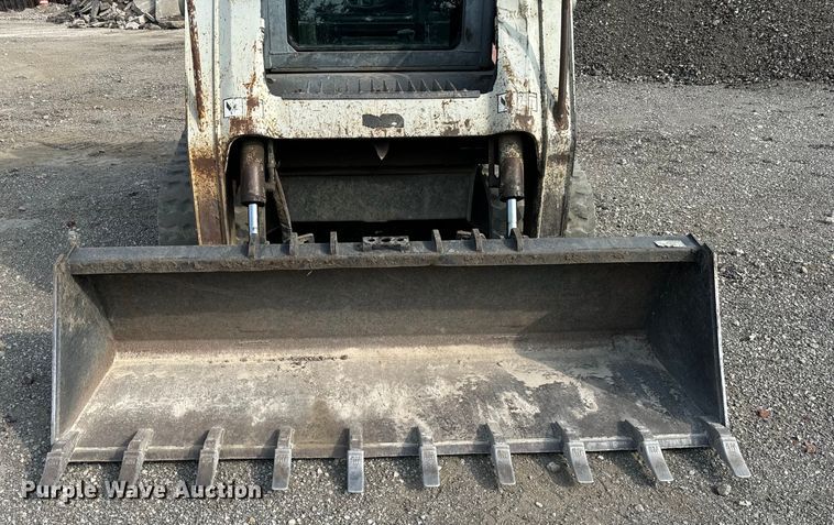 image for item OG9639 2009 Takeuchi TL250 tracked skid steer loader