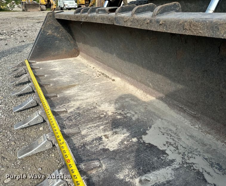 image for item OG9639 2009 Takeuchi TL250 tracked skid steer loader