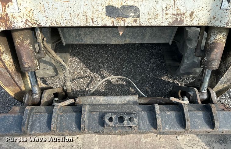 image for item OG9639 2009 Takeuchi TL250 tracked skid steer loader