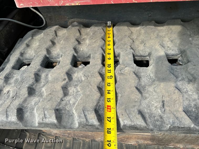 image for item OG9639 2009 Takeuchi TL250 tracked skid steer loader