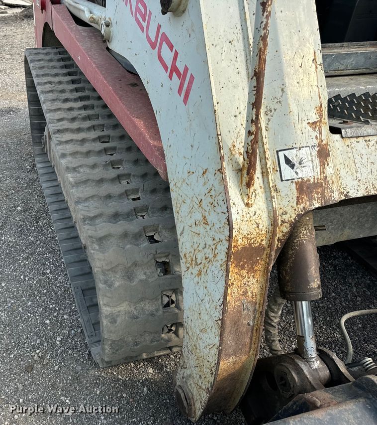 image for item OG9639 2009 Takeuchi TL250 tracked skid steer loader