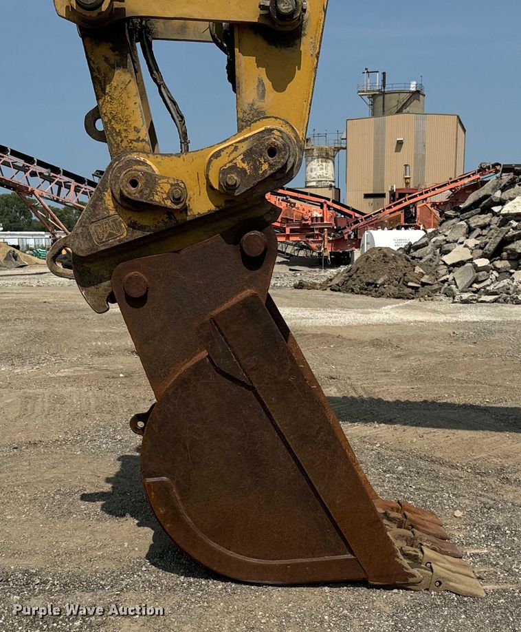 image for item OG9640 2015 Caterpillar  336FL excavator