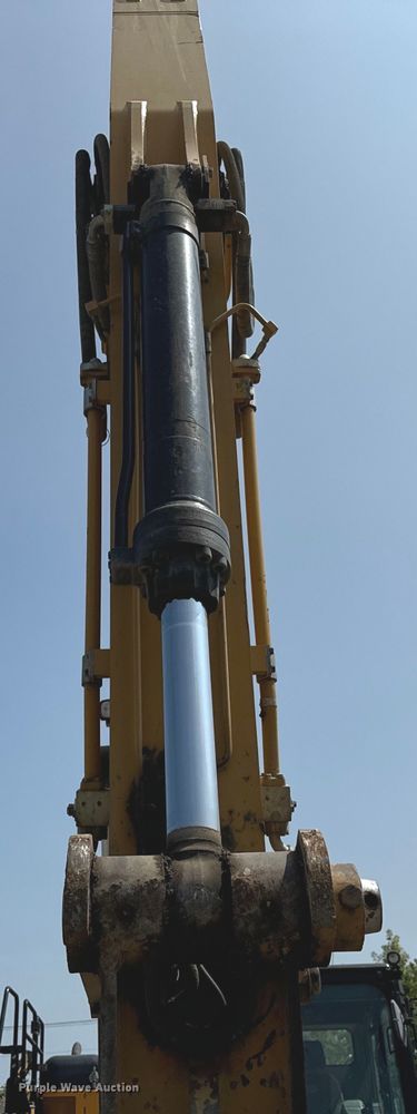 image for item OG9640 2015 Caterpillar  336FL excavator